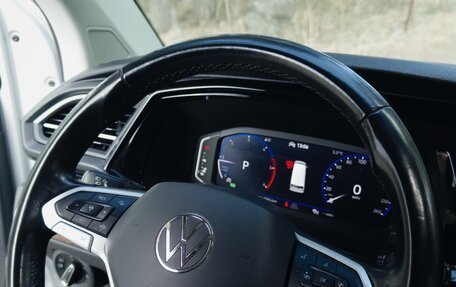 Volkswagen Multivan T6 рестайлинг, 2020 год, 5 700 000 рублей, 12 фотография