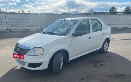 Renault Logan I, 2015 год, 335 000 рублей, 2 фотография