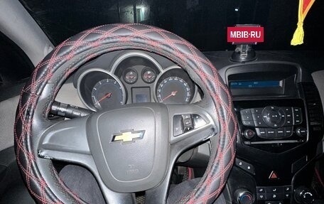 Chevrolet Cruze II, 2009 год, 520 000 рублей, 16 фотография