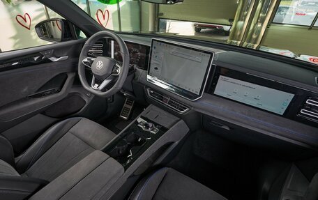 Volkswagen Tiguan, 2024 год, 5 850 000 рублей, 16 фотография