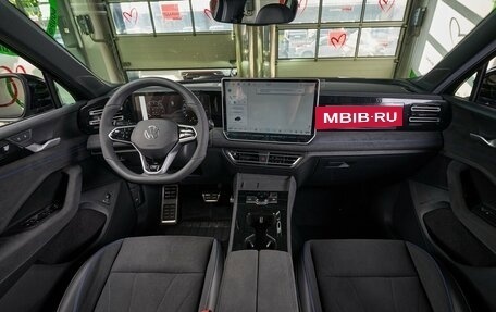 Volkswagen Tiguan, 2024 год, 5 850 000 рублей, 14 фотография