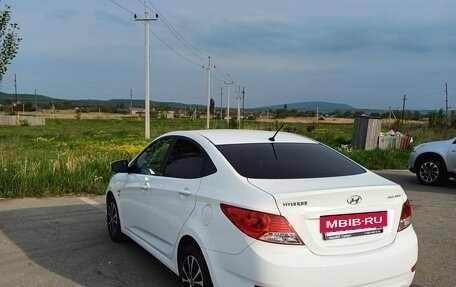 Hyundai Solaris II рестайлинг, 2014 год, 1 100 000 рублей, 5 фотография
