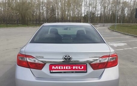 Toyota Camry, 2013 год, 1 700 000 рублей, 4 фотография