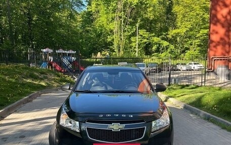 Chevrolet Cruze II, 2009 год, 585 000 рублей, 2 фотография