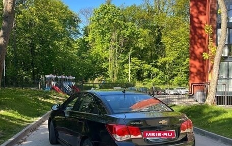 Chevrolet Cruze II, 2009 год, 585 000 рублей, 4 фотография