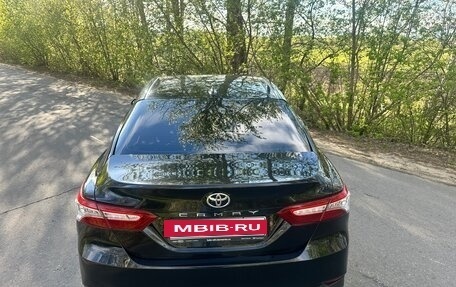 Toyota Camry, 2018 год, 2 800 000 рублей, 8 фотография