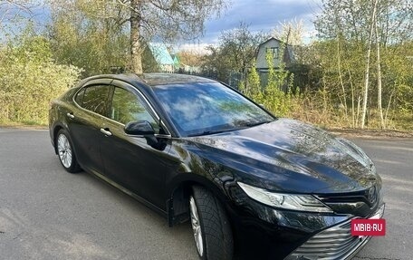 Toyota Camry, 2018 год, 2 800 000 рублей, 5 фотография