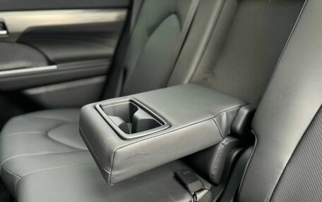 Toyota Highlander, 2025 год, 6 500 000 рублей, 38 фотография