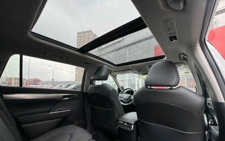 Toyota Highlander, 2025 год, 6 500 000 рублей, 39 фотография