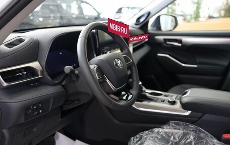 Toyota Highlander, 2025 год, 6 500 000 рублей, 12 фотография