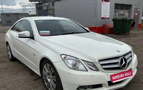 Mercedes-Benz E-Класс, 2010 год, 1 495 000 рублей, 6 фотография