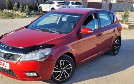 KIA cee'd I рестайлинг, 2010 год, 615 000 рублей, 2 фотография