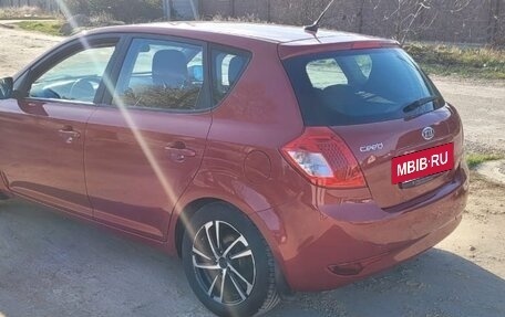KIA cee'd I рестайлинг, 2010 год, 615 000 рублей, 4 фотография