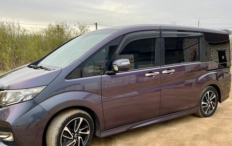 Honda Stepwgn IV, 2015 год, 2 000 000 рублей, 10 фотография