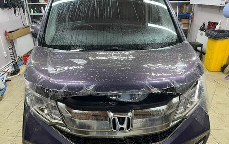 Honda Stepwgn IV, 2015 год, 2 000 000 рублей, 13 фотография