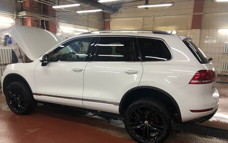 Volkswagen Touareg III, 2012 год, 1 850 000 рублей, 3 фотография