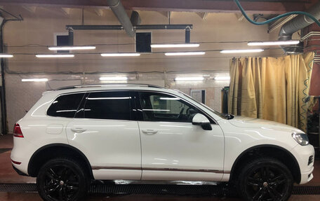 Volkswagen Touareg III, 2012 год, 1 850 000 рублей, 4 фотография