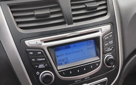 Hyundai Solaris II рестайлинг, 2014 год, 830 000 рублей, 10 фотография