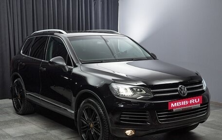 Volkswagen Touareg III, 2011 год, 2 299 000 рублей, 3 фотография