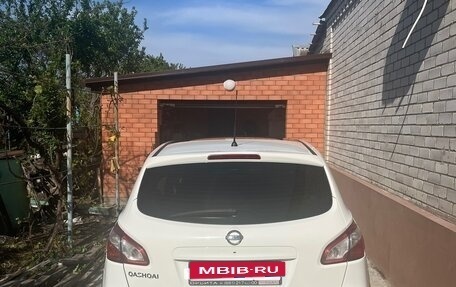 Nissan Qashqai, 2011 год, 1 490 000 рублей, 2 фотография