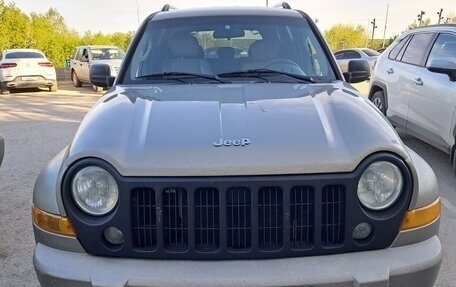 Jeep Cherokee, 2006 год, 585 000 рублей, 2 фотография