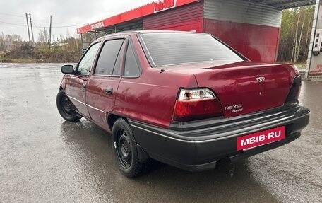 Daewoo Nexia I рестайлинг, 2001 год, 72 000 рублей, 6 фотография