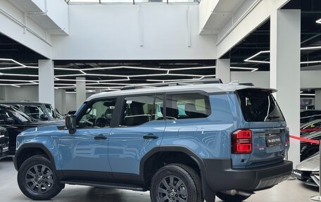 Toyota Land Cruiser Prado, 2024 год, 10 590 000 рублей, 4 фотография
