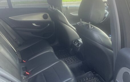 Mercedes-Benz E-Класс, 2019 год, 2 890 000 рублей, 6 фотография