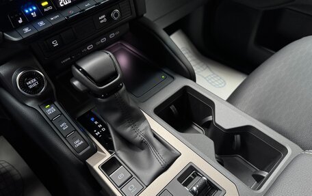 Toyota Land Cruiser Prado, 2024 год, 10 590 000 рублей, 30 фотография