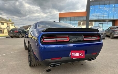 Dodge Challenger III рестайлинг 2, 2022 год, 6 500 000 рублей, 10 фотография