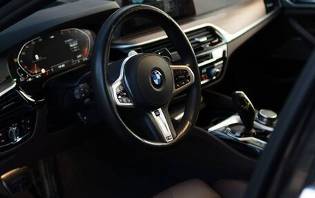 BMW 5 серия, 2020 год, 3 800 000 рублей, 2 фотография