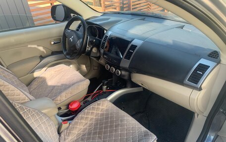 Mitsubishi Outlander III рестайлинг 3, 2008 год, 1 250 000 рублей, 6 фотография