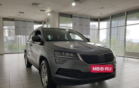 Skoda Karoq I, 2022 год, 2 620 000 рублей, 7 фотография