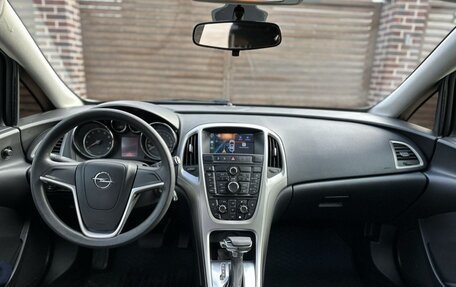 Opel Astra J, 2011 год, 899 999 рублей, 5 фотография