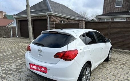 Opel Astra J, 2011 год, 899 999 рублей, 4 фотография