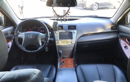 Toyota Camry, 2010 год, 1 800 000 рублей, 13 фотография