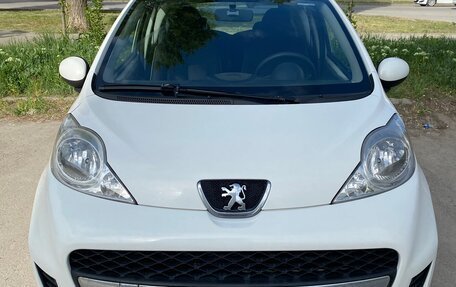 Peugeot 107 I рестайлинг, 2010 год, 450 000 рублей, 1 фотография