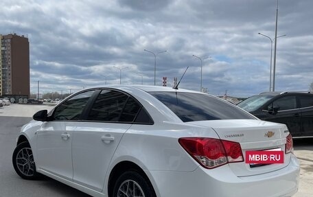 Chevrolet Cruze II, 2011 год, 870 000 рублей, 6 фотография