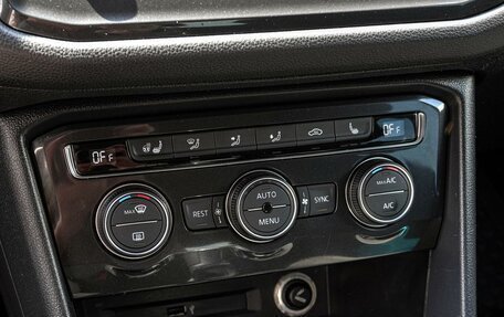 Volkswagen Tiguan II, 2017 год, 2 100 000 рублей, 14 фотография