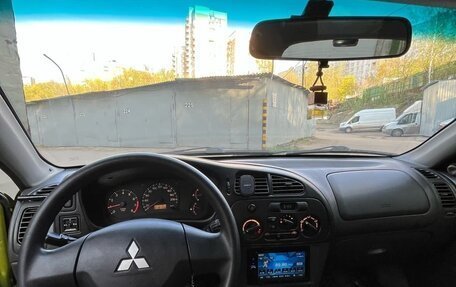 Mitsubishi Colt VI рестайлинг, 1999 год, 260 000 рублей, 3 фотография