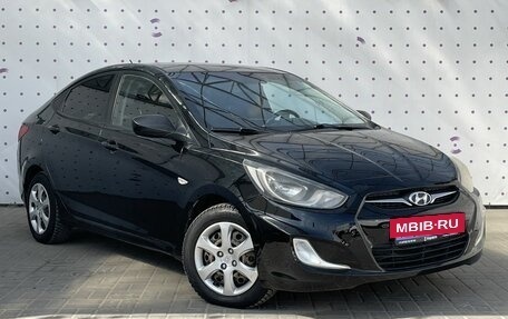 Hyundai Solaris II рестайлинг, 2011 год, 740 000 рублей, 2 фотография