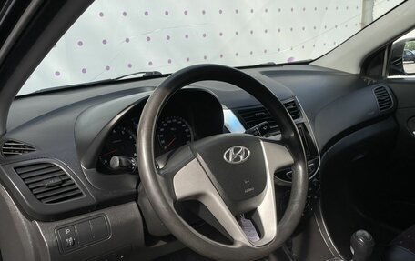 Hyundai Solaris II рестайлинг, 2011 год, 740 000 рублей, 15 фотография