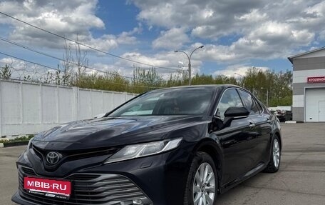 Toyota Camry, 2018 год, 2 650 000 рублей, 1 фотография