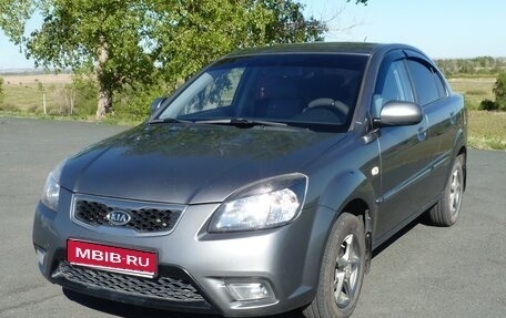 KIA Rio II, 2011 год, 700 000 рублей, 1 фотография