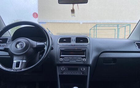 Volkswagen Polo VI (EU Market), 2012 год, 860 000 рублей, 1 фотография