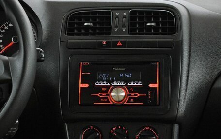 Volkswagen Polo VI (EU Market), 2015 год, 890 000 рублей, 7 фотография