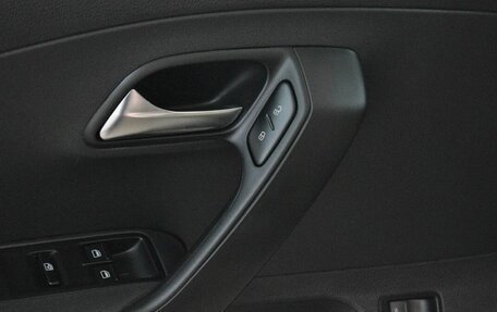 Volkswagen Polo VI (EU Market), 2015 год, 890 000 рублей, 9 фотография