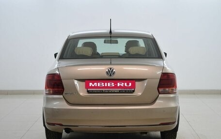 Volkswagen Polo VI (EU Market), 2015 год, 890 000 рублей, 3 фотография