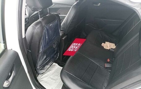 Hyundai Solaris II рестайлинг, 2018 год, 1 350 000 рублей, 10 фотография