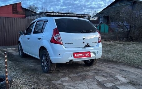 Renault Sandero I, 2013 год, 600 000 рублей, 3 фотография
